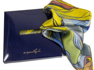 pocket square with logo 5